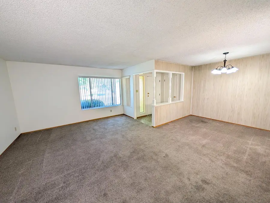 6345 N Spalding Avenue, Fresno, CA 93710 - #2