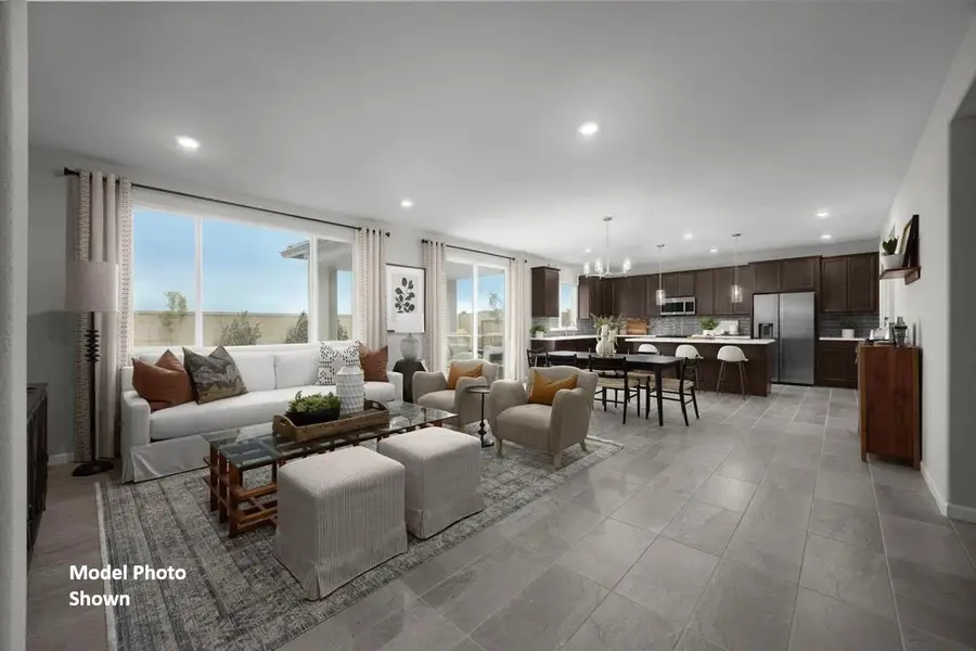 2106 S Helm Avenue, Fresno, CA 93725 - #2