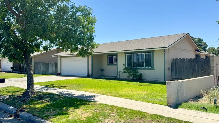439 W Geary Street, Fresno, CA 93706 - #3