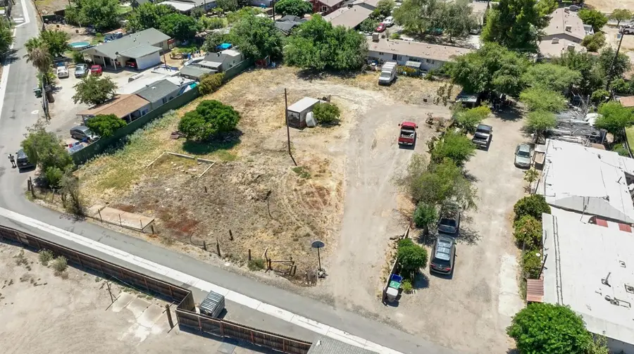 1770 Beehive Drive, Firebaugh, CA 93622 - #2