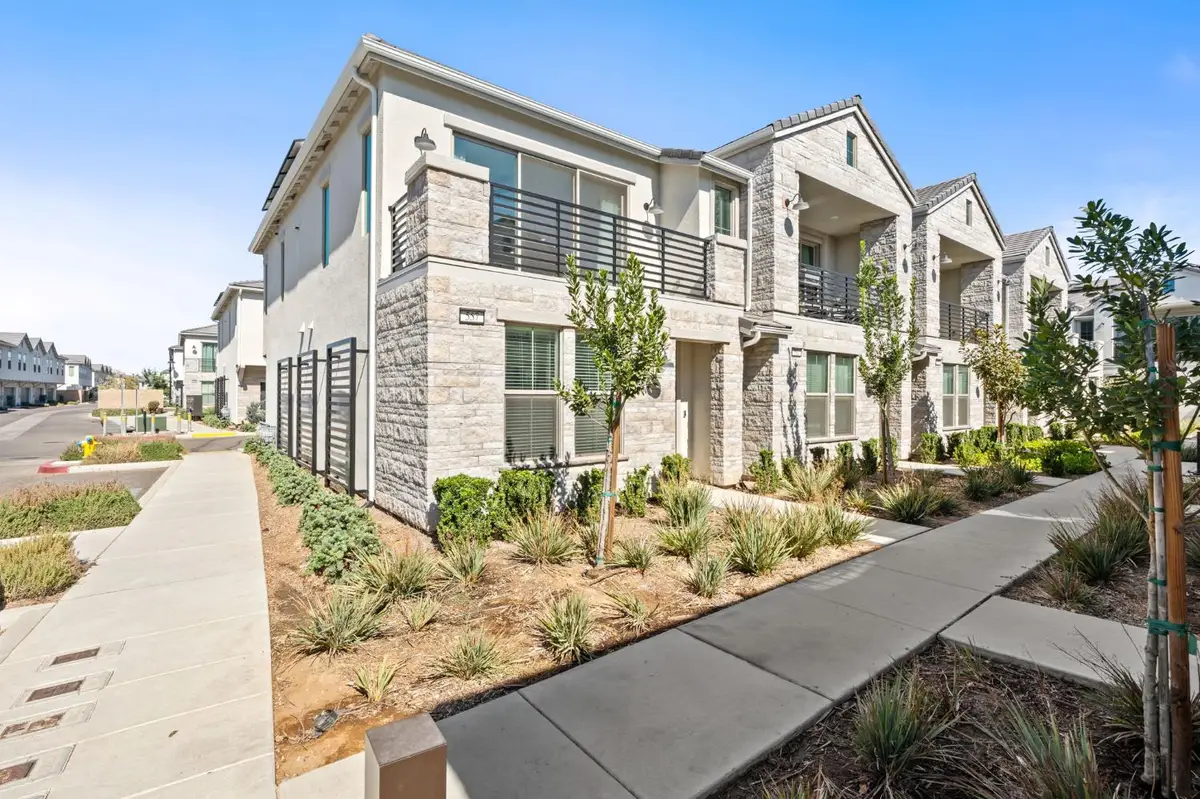 557 N Terry Lane, Clovis, CA 93611 - #1