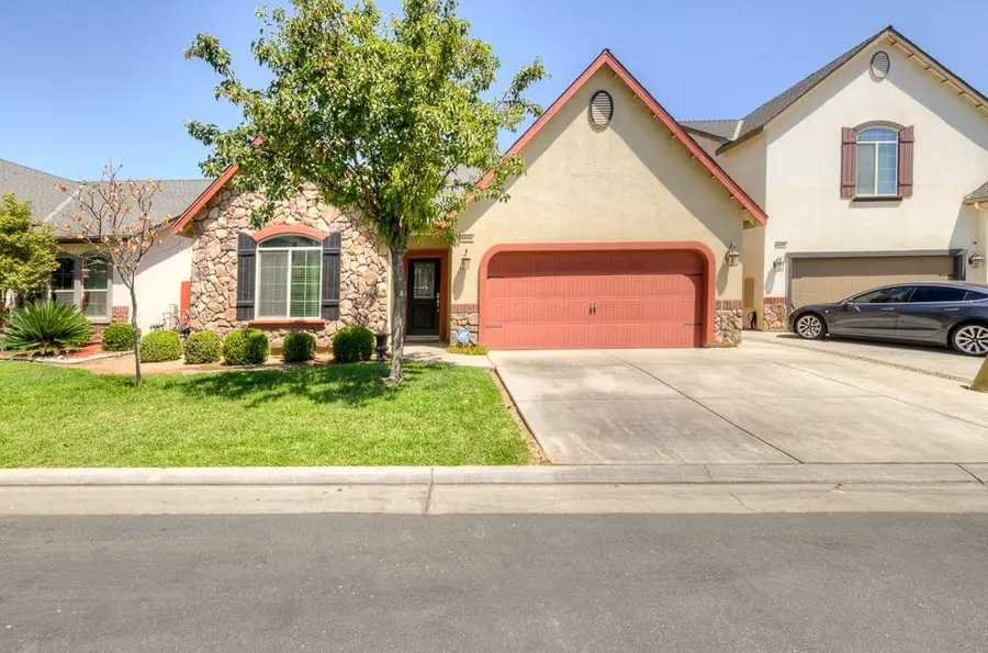 6654 W Alana Drive, Fresno, CA 93722 - #2