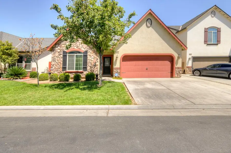 6654 W Alana Drive, Fresno, CA 93722 - #3