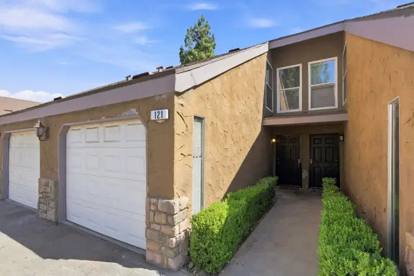 7166 N Fruit #121, Fresno, CA 93711