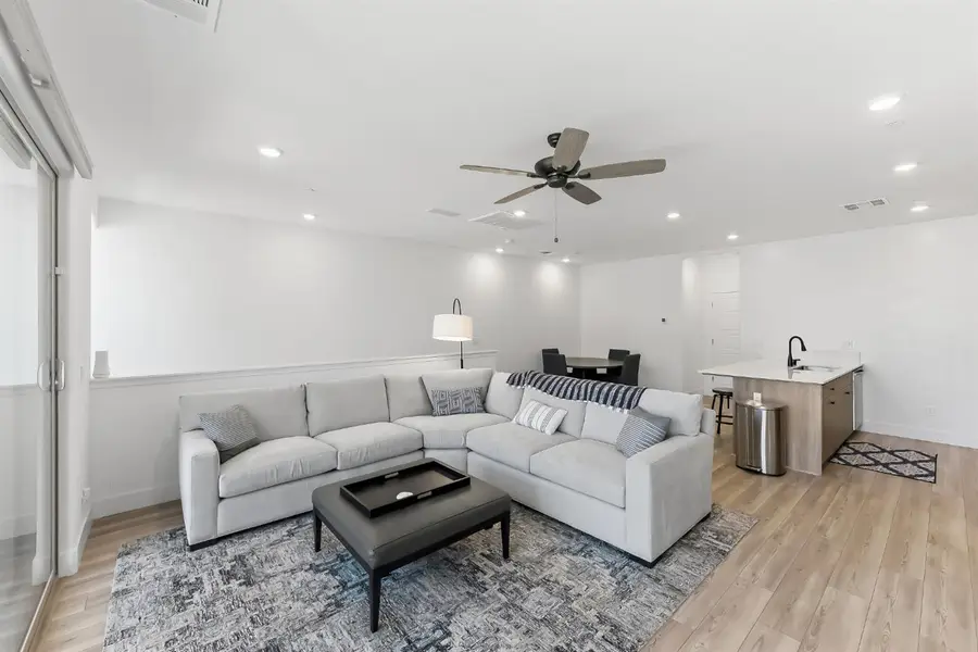 579 N Adler Lane, Clovis, CA 93611 - #2
