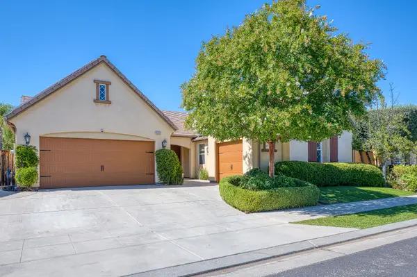 4159 Trenton, Clovis, CA 93619