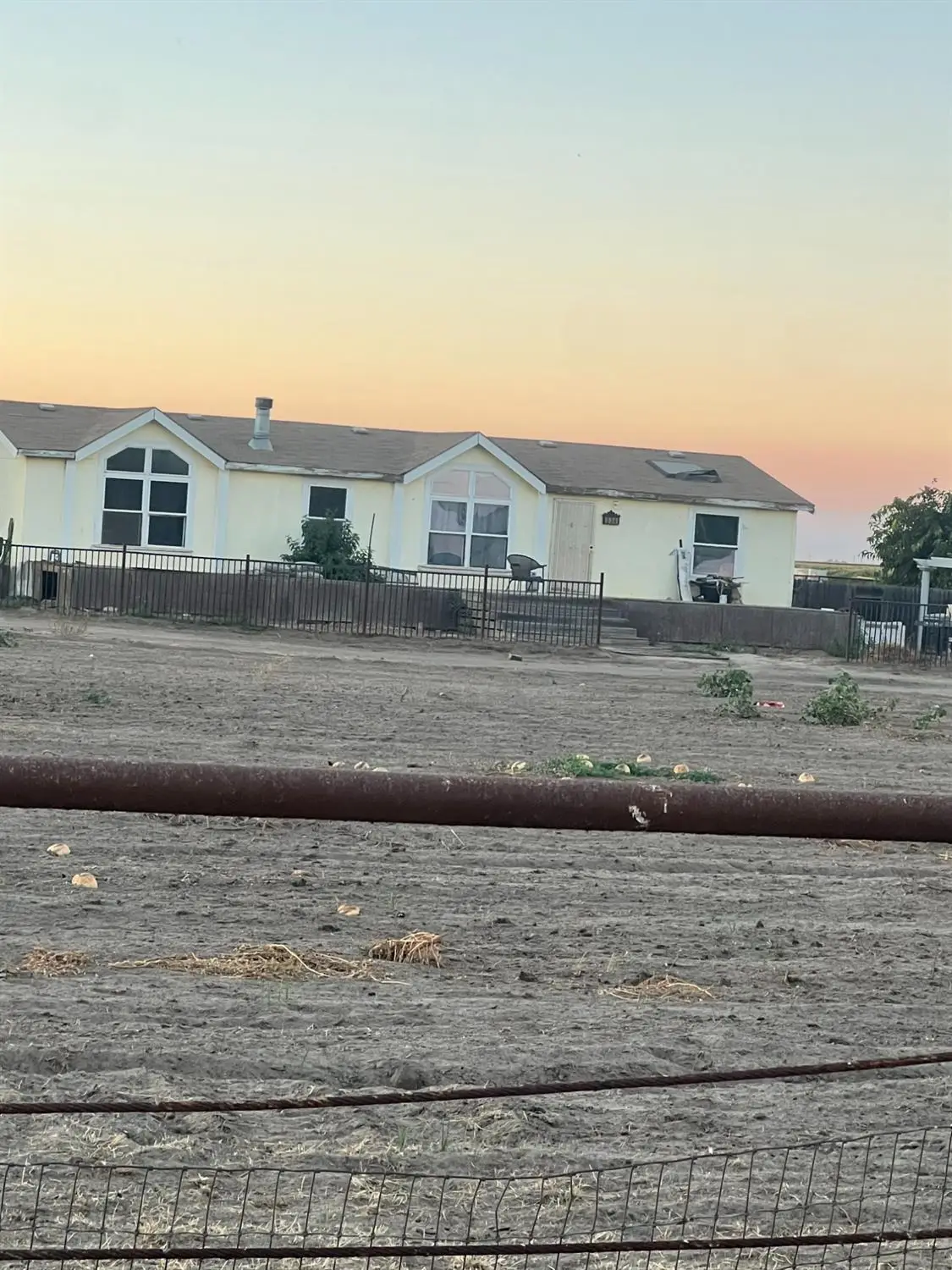 334 E Mt Whitney Avenue, Laton, CA 93242 - #1