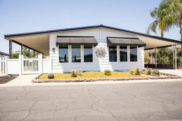 1701 Dinuba Avenue #108, Selma, CA 93662