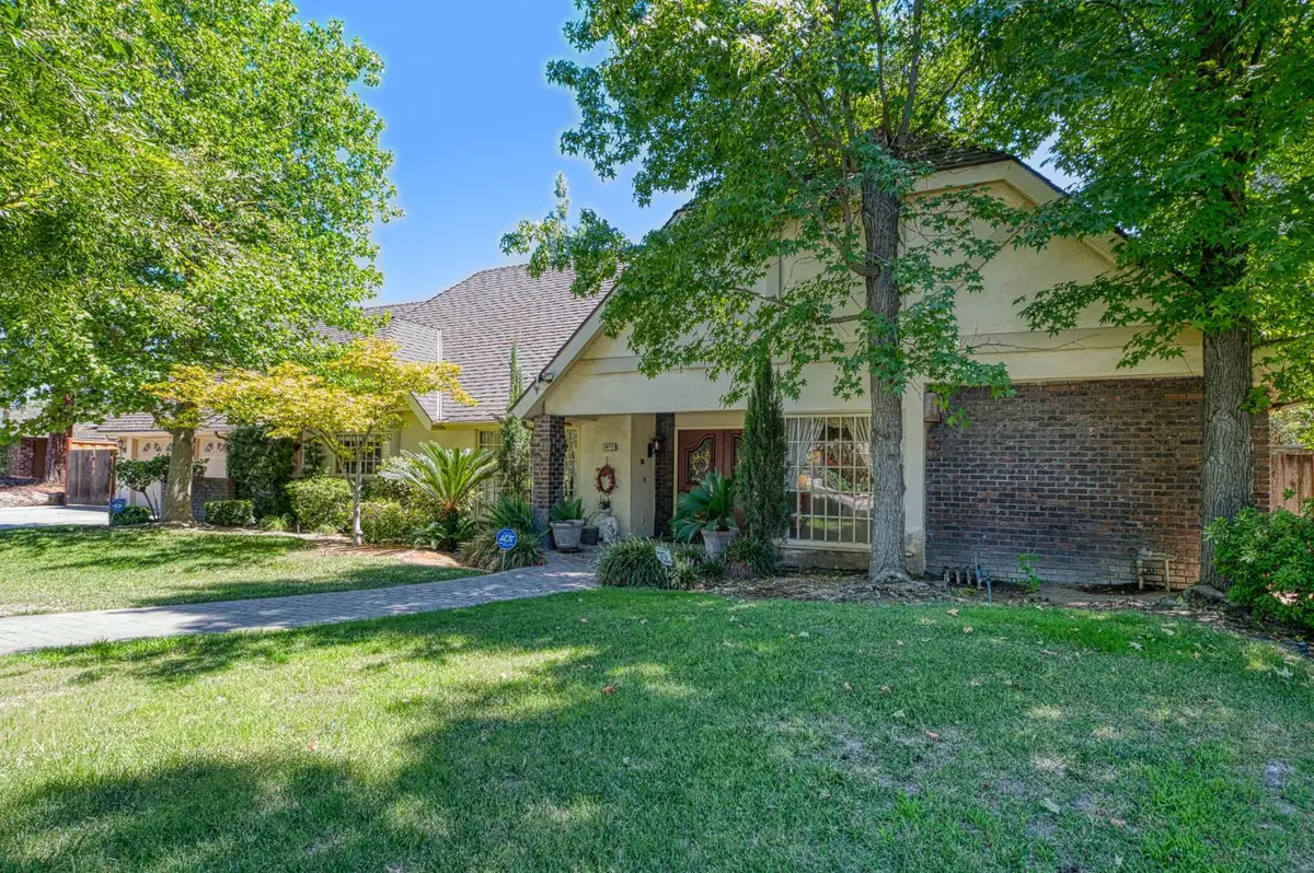 2677 W Wrenwood Avenue, Fresno, CA 93711 - #1