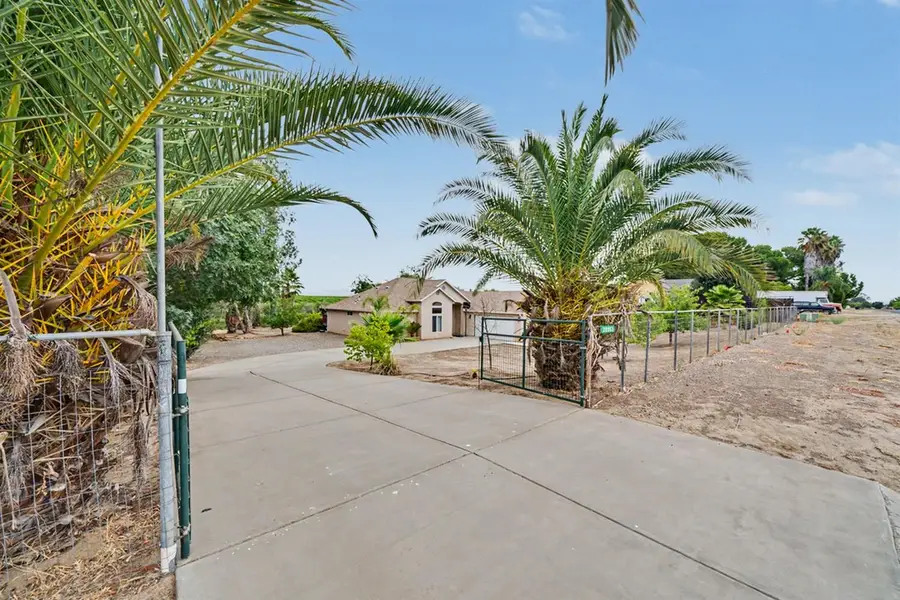 28903 Avenue 22, Madera, CA 93638 - #2