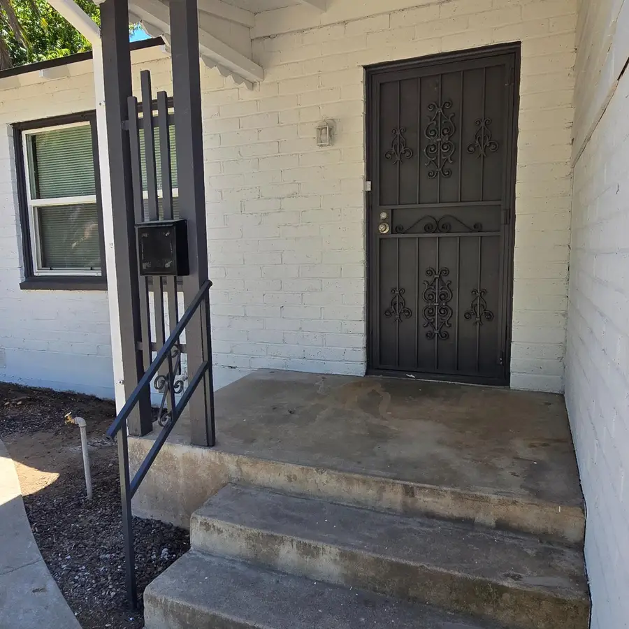 322 E Kearney Boulevard, Fresno, CA 93706 - #3