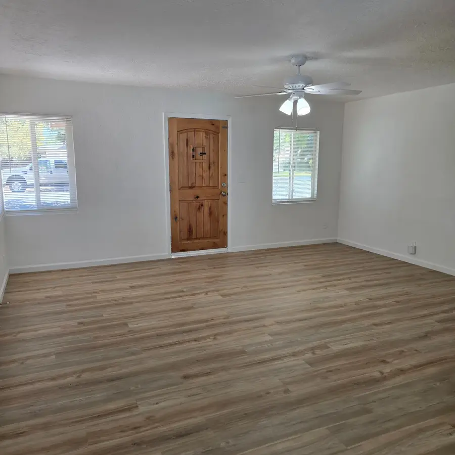 1044 W Fedora Avenue, Fresno, CA 93705 - #3