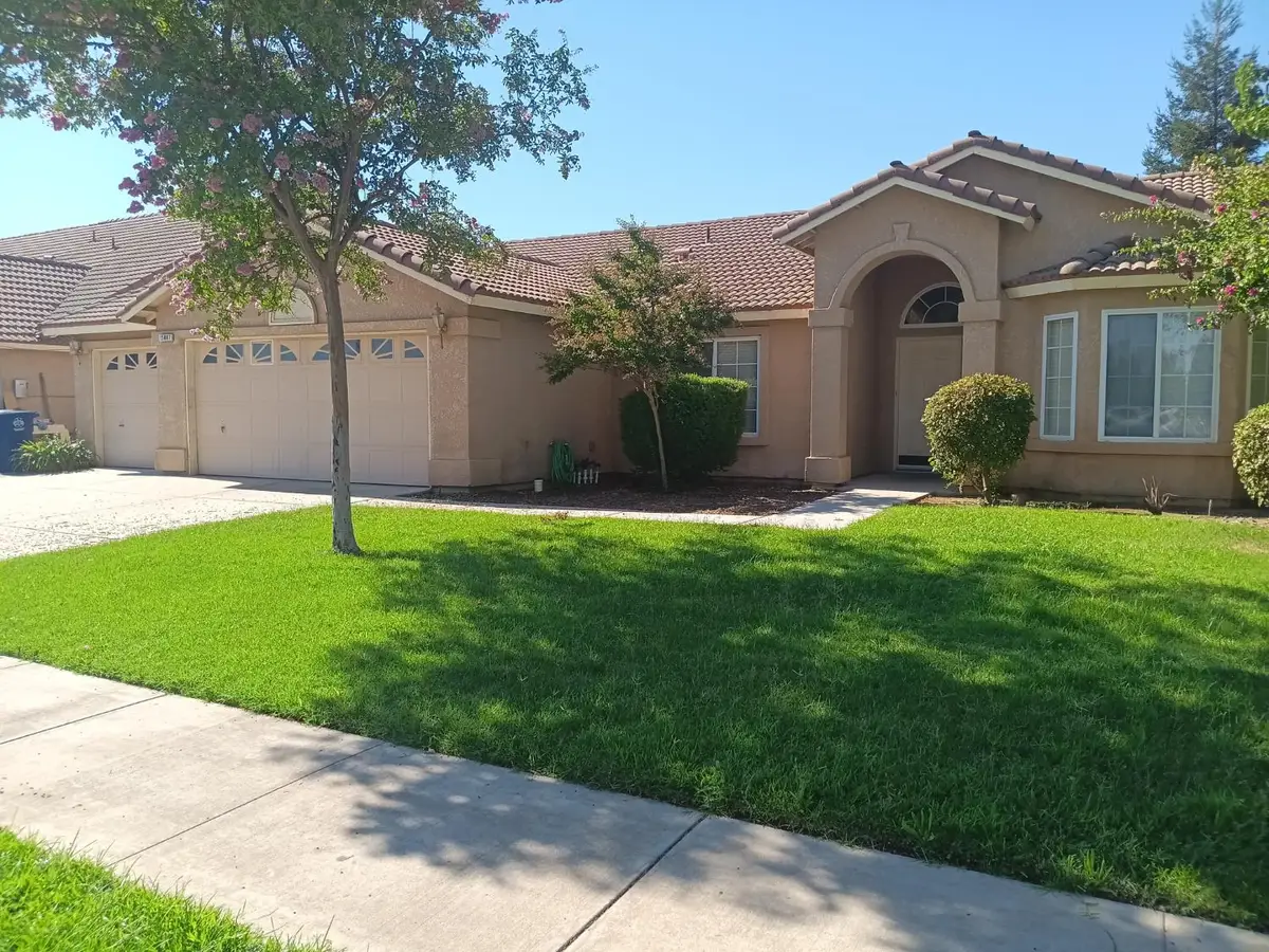 15887 W Stanislaus Avenue, Kerman, CA 93630 - #1