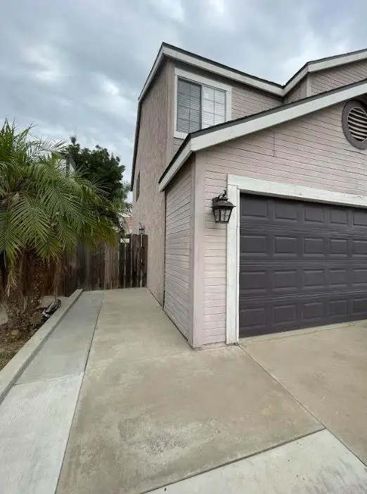 687 N Milner Street, Tulare, CA 93274 - #3