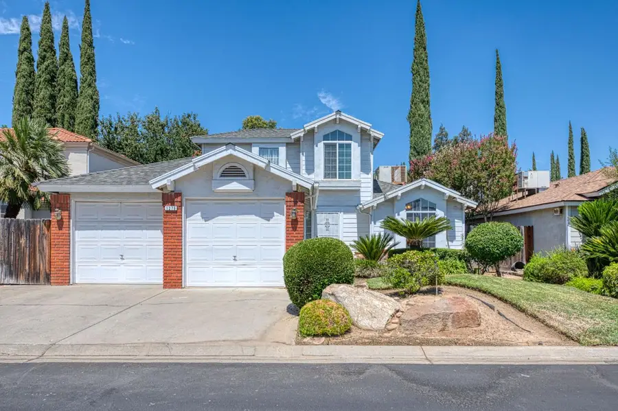 1276 E Bedford Avenue, Fresno, CA 93720 - #2