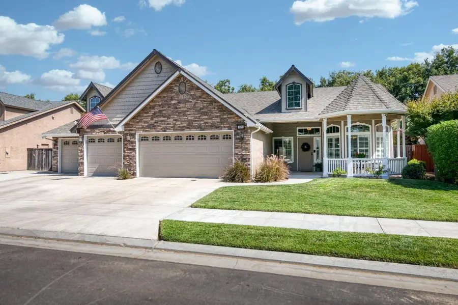 106 Moody Avenue, Clovis, CA 93619 - #2