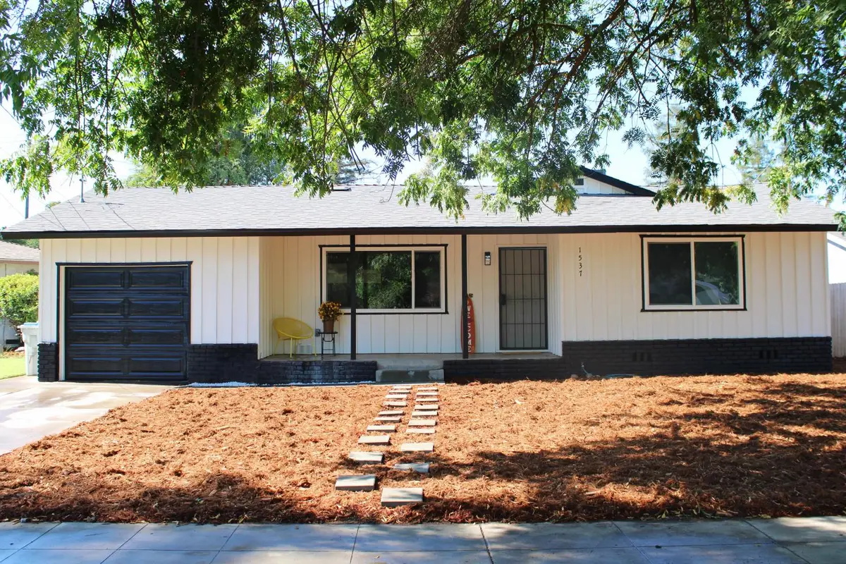 1537 W Hampton Way, Fresno, CA 93705 - #1