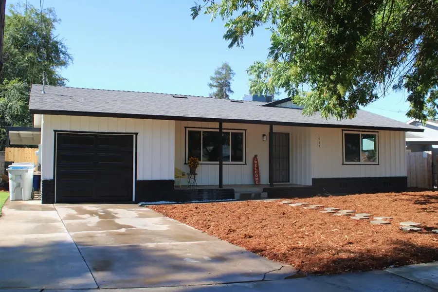 1537 W Hampton Way, Fresno, CA 93705 - #3