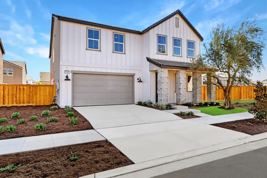 1046 Springtime Avenue, Clovis, CA 93619 - #2