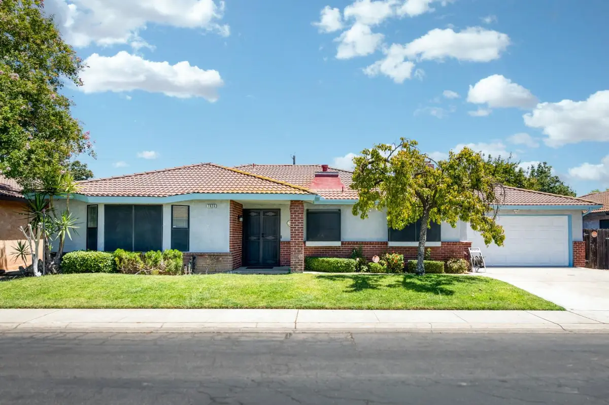 7636 N Gearhart Avenue, Fresno, CA 93720 - #1