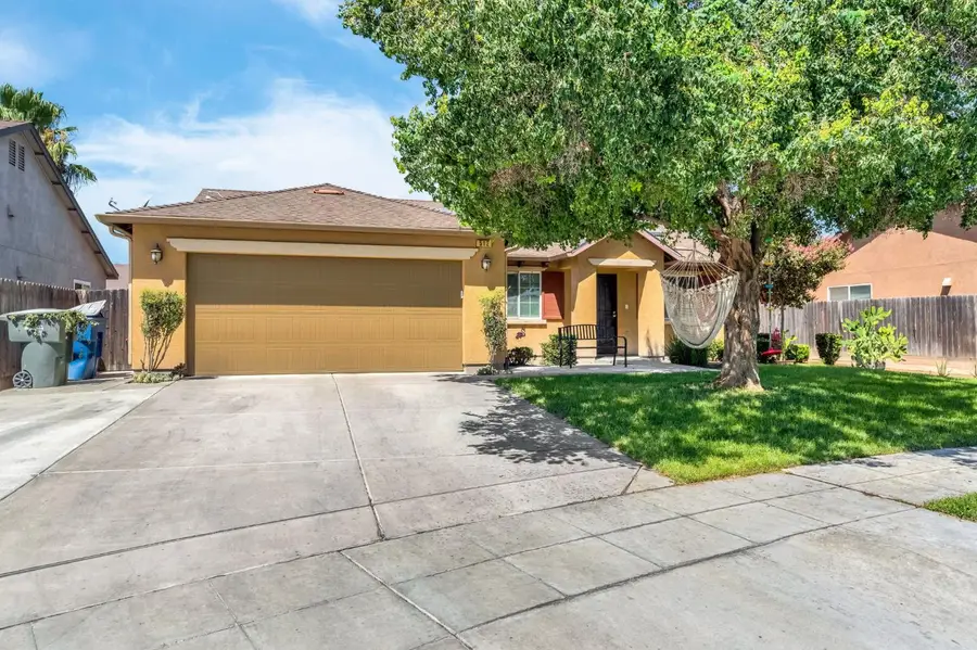 512 Sunnyside Avenue, Fresno, CA 93727 - #2