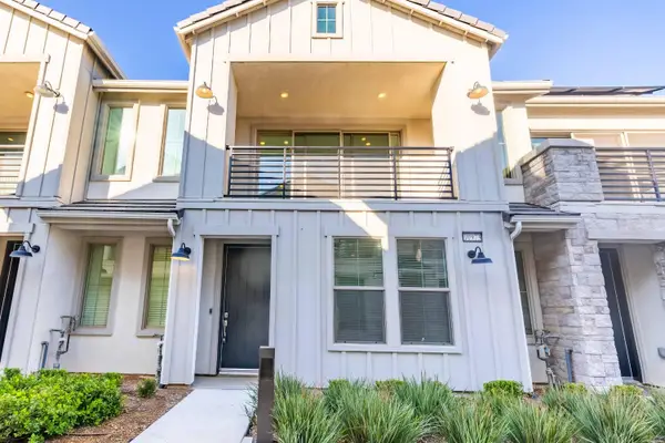 10973 N Blackberry Drive, Fresno, CA 93730