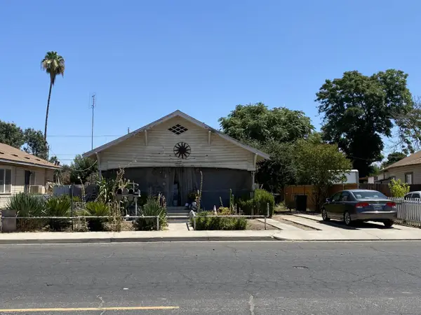 216 S Q Street, Dinuba, CA 93618