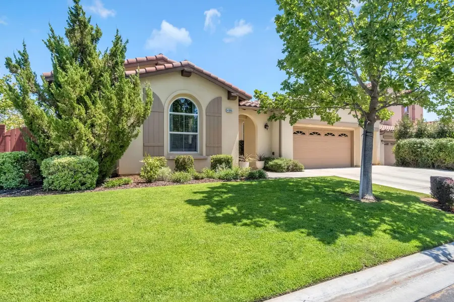 4096 N Newport Bay, Clovis, CA 93619 - #3