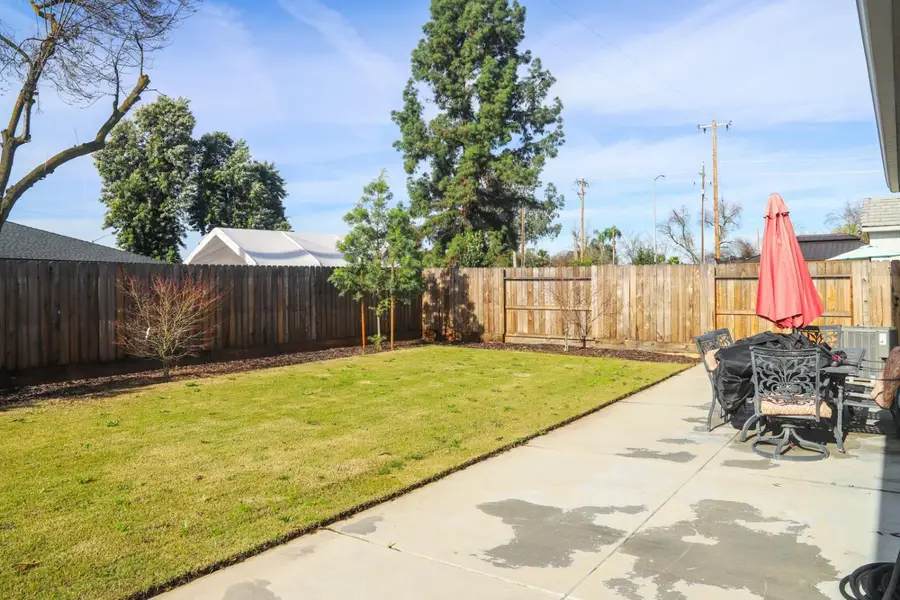 2040 Descanso, Clovis, CA 93619 - #3