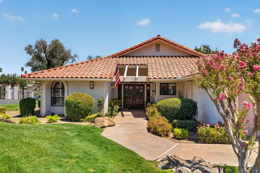 28 Seasons Court, Madera, CA 93637 - #3