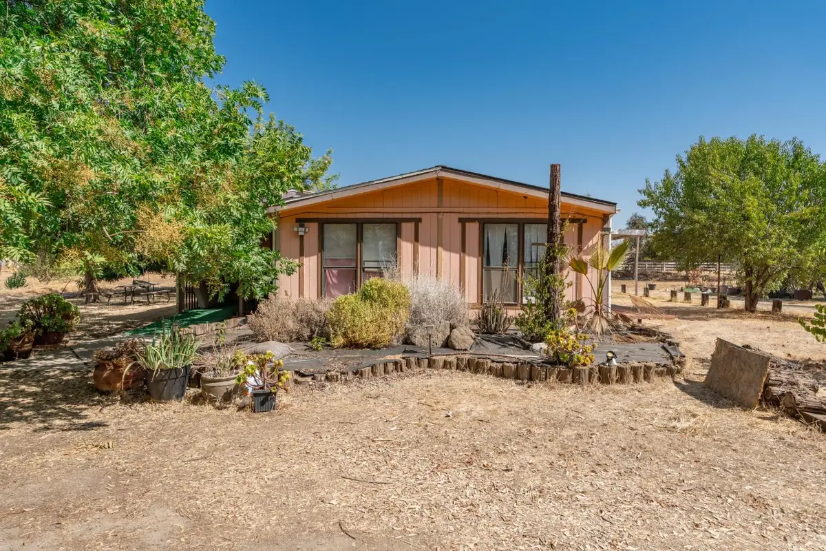 12752 N Robinson Avenue, Sanger, CA 93657 - #1
