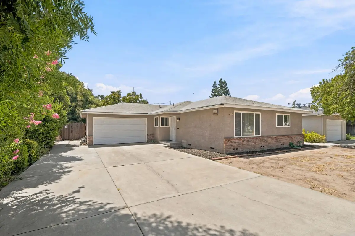 4824 E Santa Ana Ave, Fresno, CA 93726 - #1