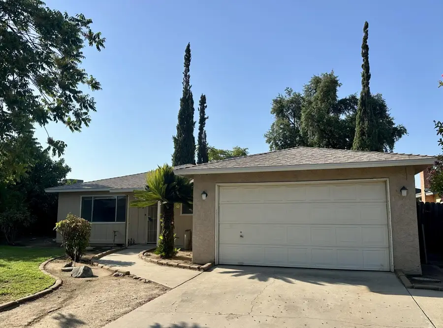 5904 E Pontiac Way, Fresno, CA 93727 - #2