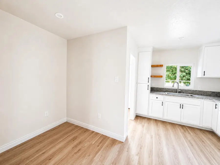 28 W 19th Street, Merced, CA 95340 - #3