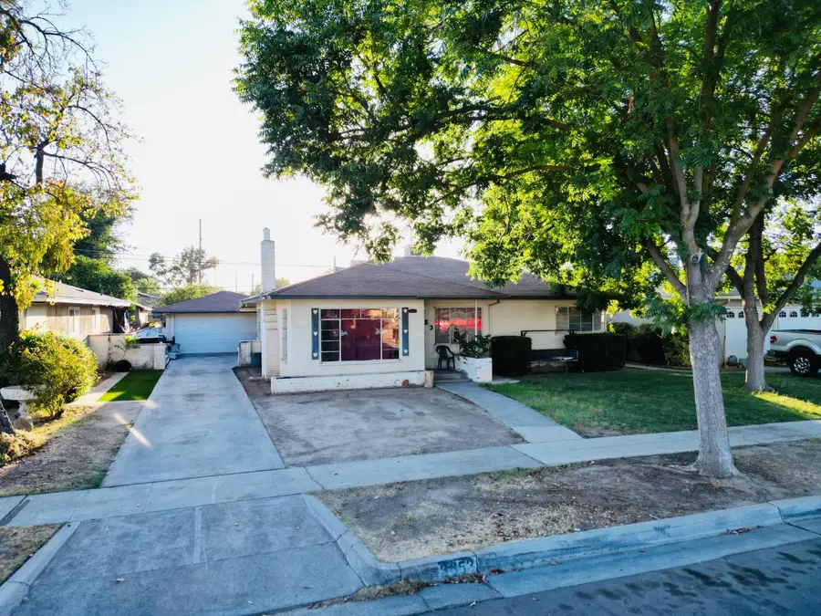 3653 N Hulbert Avenue, Fresno, CA 93705 - #3