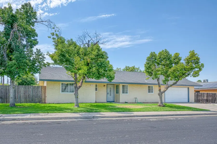1189 Jefferson Avenue, Clovis, CA 93612 - #2