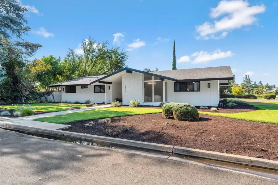 2571 W Magill Avenue, Fresno, CA 93711 - #3
