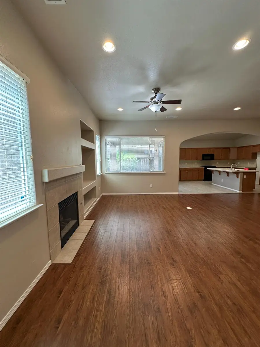 5541 N Plum Lane, Fresno, CA 93711 - #2