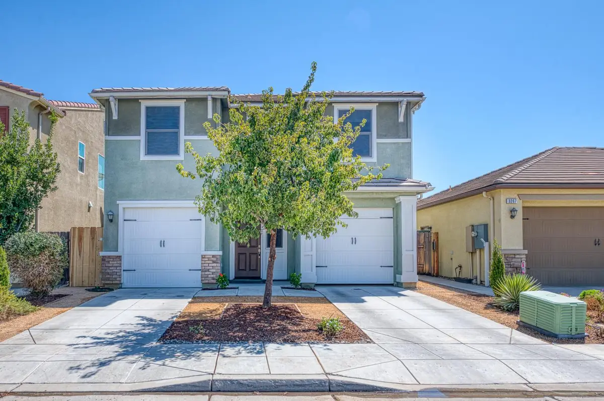 3257 Descanso, Clovis, CA 93619 - #1