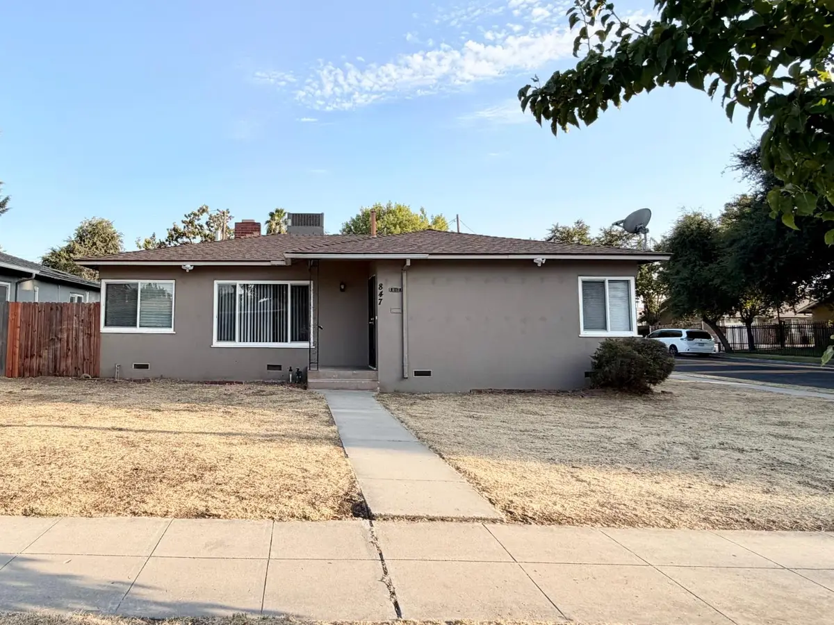 847 W Robinson Avenue, Fresno, CA 93705 - #1