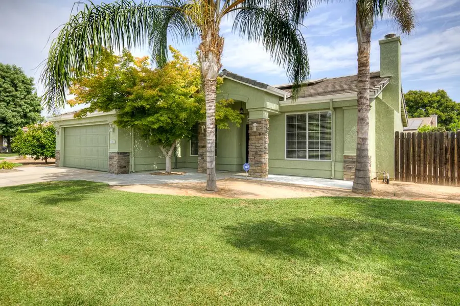 5683 E Grove Avenue, Fresno, CA 93727 - #3