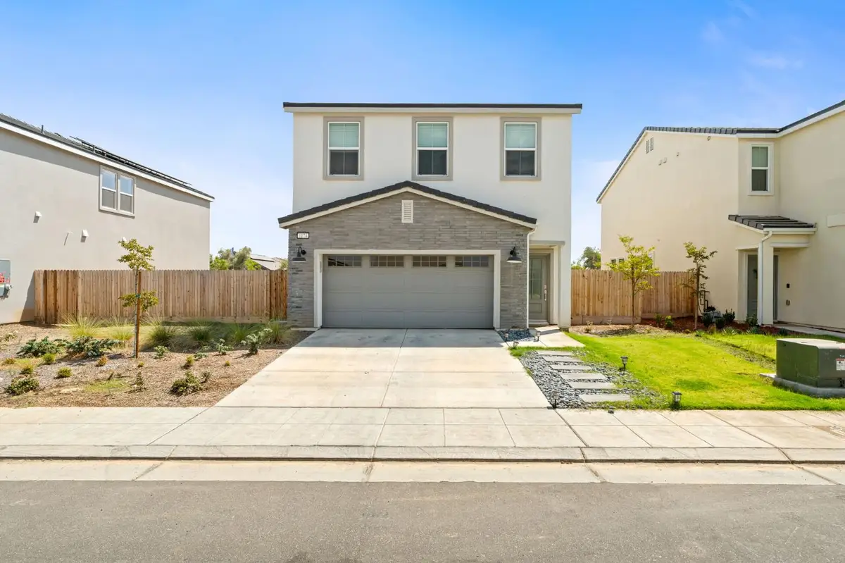 1174 Granite Drive W, Madera, CA 93636 - #1