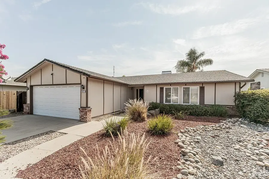 3075 Anderson Avenue, Clovis, CA 93612 - #2