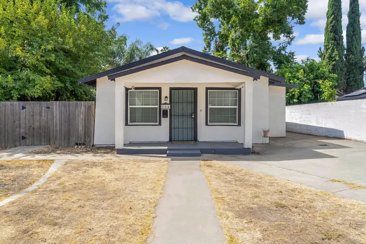 214 E Pine Avenue, Fresno, CA 93728 - #1
