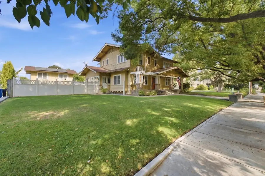 1771 21st Avenue, Kingsburg, CA 93631 - #2