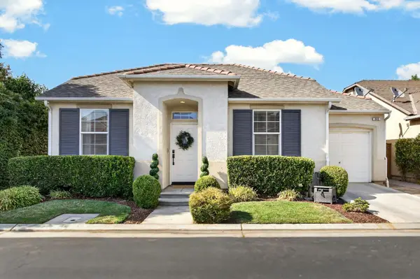 643 W Madrid Lane, Clovis, CA 93619