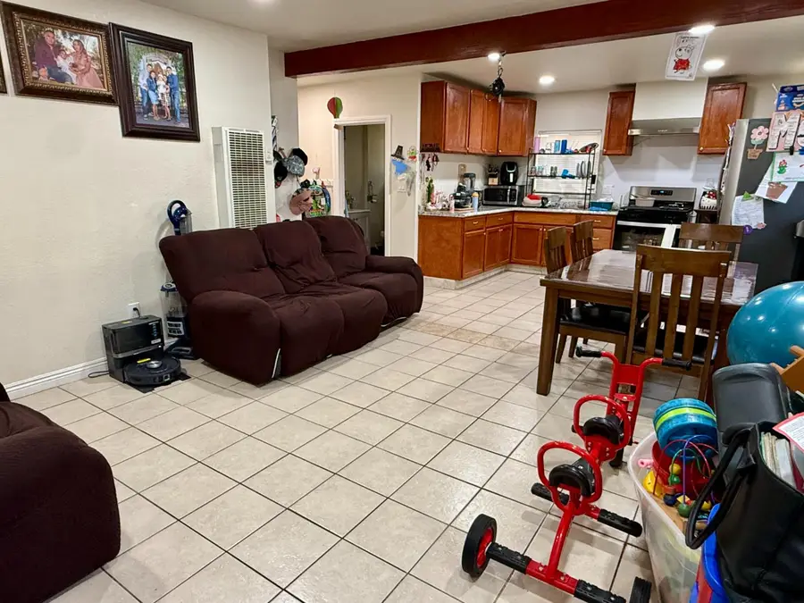 1118 N Augusta Street, Fresno, CA 93701 - #2