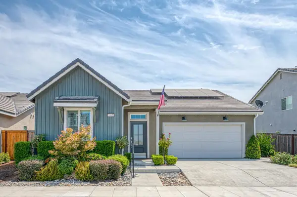 1915 N Marion Avenue, Clovis, CA 93619
