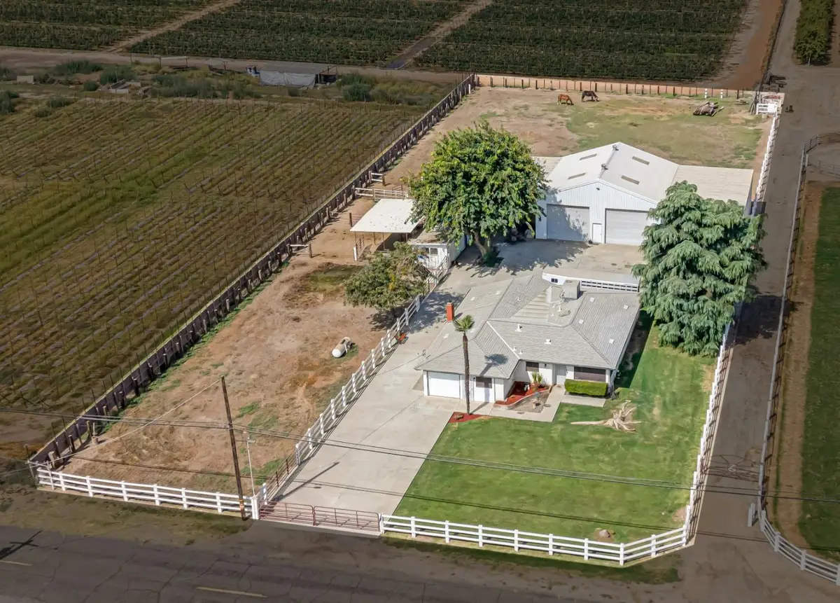4621 S Walnut Avenue, Fresno, CA 93706 - #1