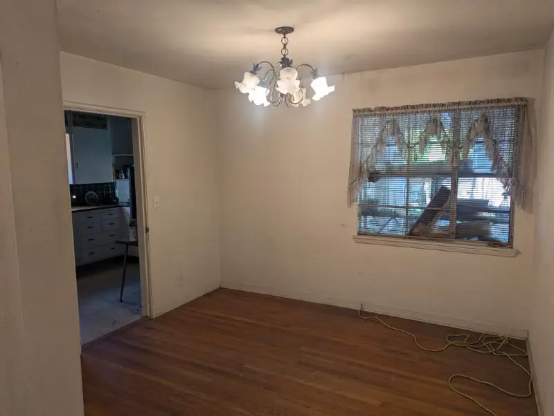 3718 N Howard Avenue, Fresno, CA 93726 - #3